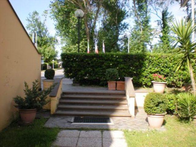 Hotel Florida Tirrenia Exterior photo